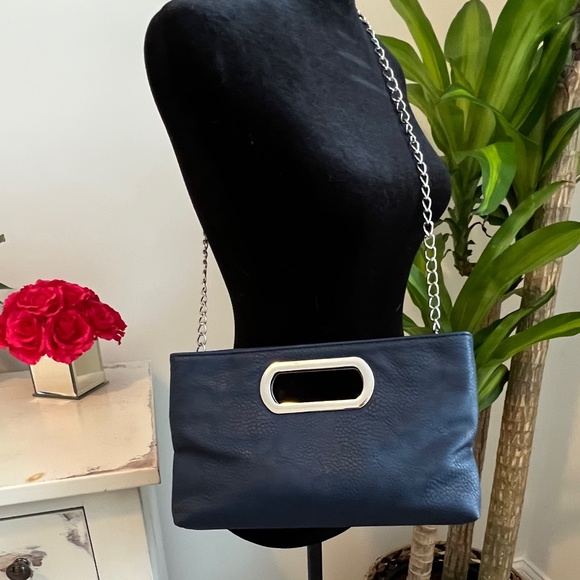 Navy Purse - Picture 5 of 7